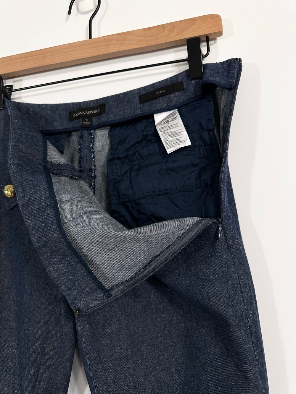 Banana Republic Chambray Blue Sloan Fit Sailor Pants with Gold Buttons Sz 6 - Picture 7 of 13